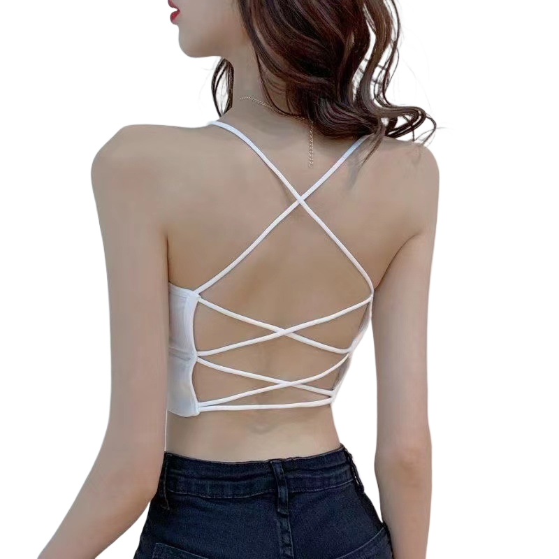 A small vest wraps around the chest for summer