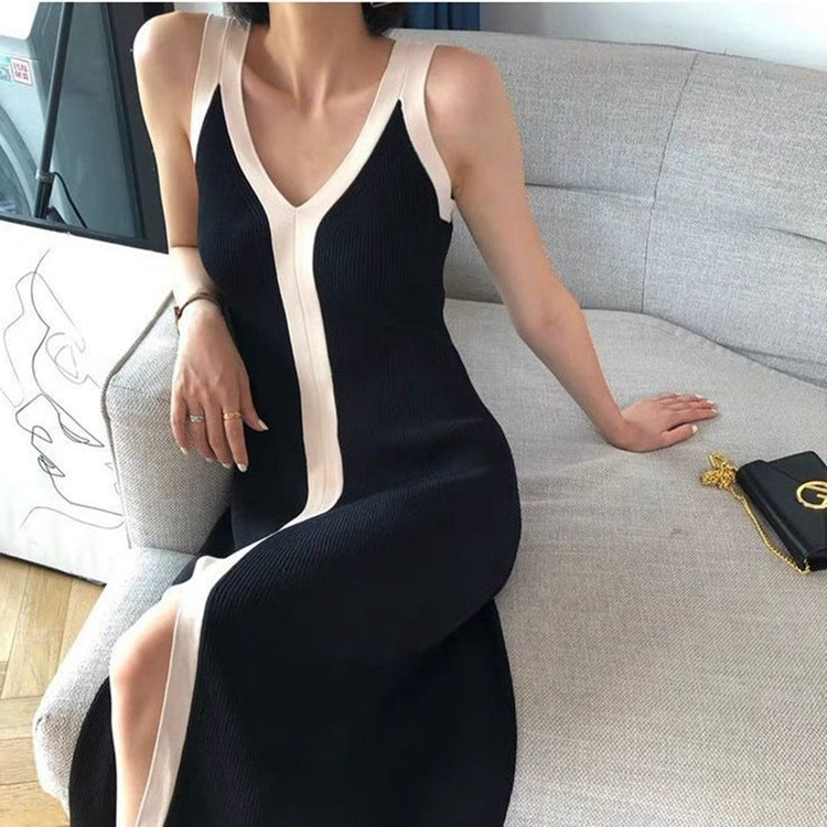 Color-blocked V-neck long strappy knitted dress