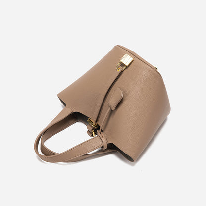 Vegetable basket handbag